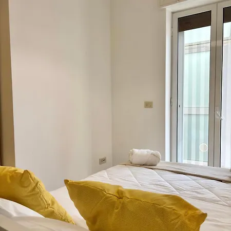 Your Home, A Spacious Balcony * باري