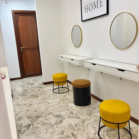 Appartement Your Home, A Spacious Balcony Bari