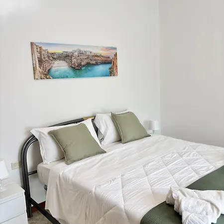 Your Home, A Spacious Balcony Appartement *