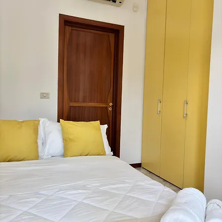 Your Home, A Spacious Balcony Appartement Bari