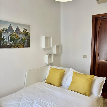 Your Home, A Spacious Balcony Appartement Bari