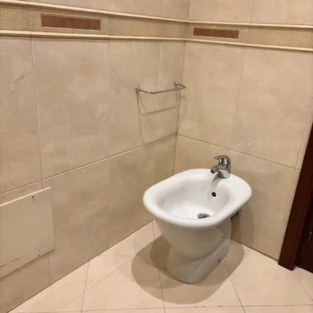 Your Home, A Spacious Balcony Appartement *