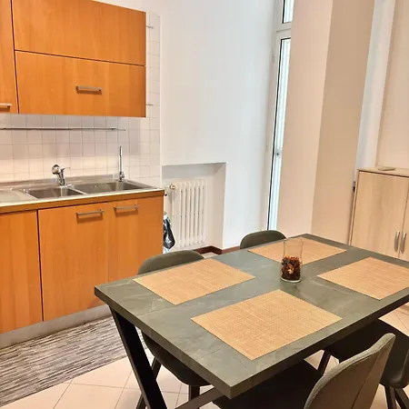 Your Home, A Spacious Balcony Appartement *